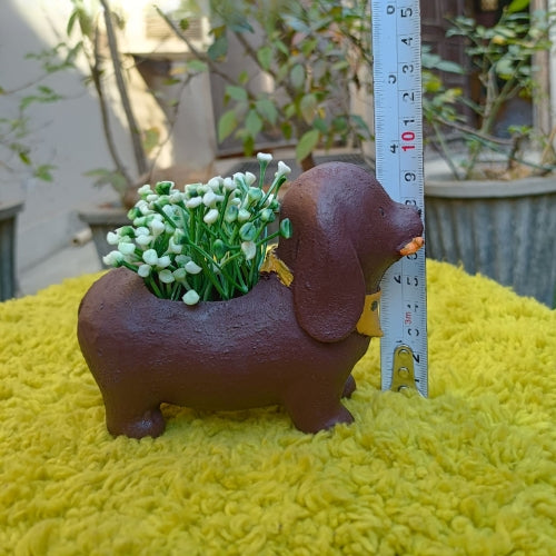 Dog model 1 planter