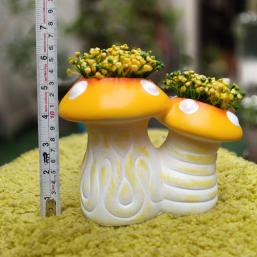 Mushroom planter ( yellow)