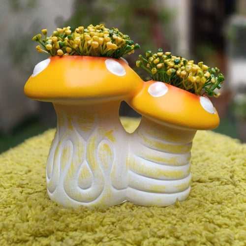 Mushroom planter ( yellow)