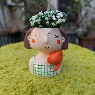 Girl model 3 planter