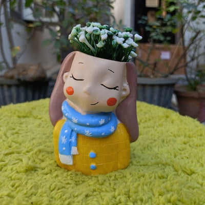 Girl model 7 planter