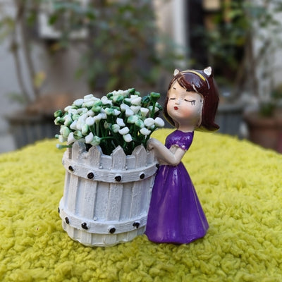 Basket girl model 3 planter