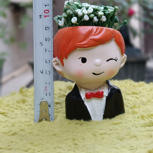 Boy model 5 planter