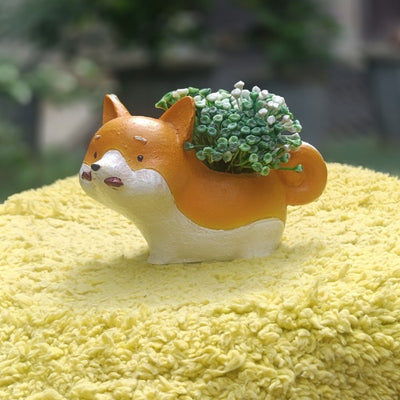 Dog with bone planter