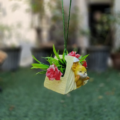 Hanging deer house planter