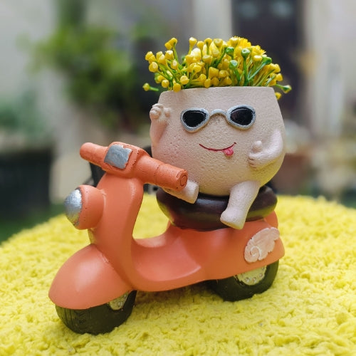 Smiley on scooter