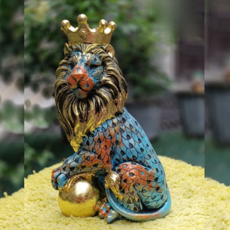 Lion exclusive showpiece