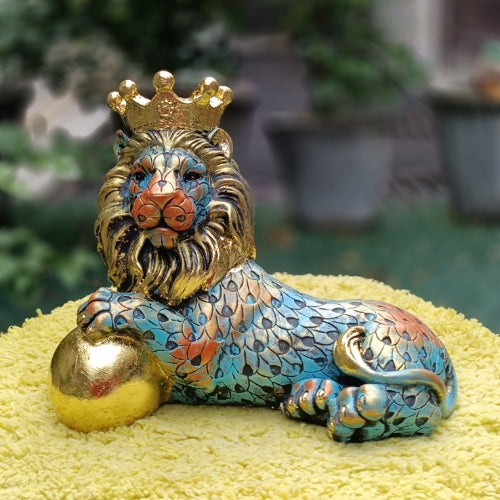 Lion exclusive showpiece