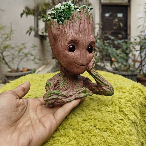Groot planter model 2
