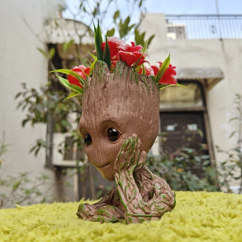 Groot Planter Model 4