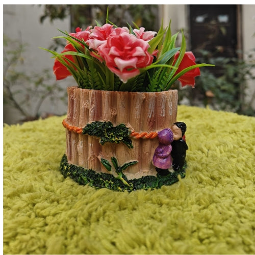 Love couple planter model 3